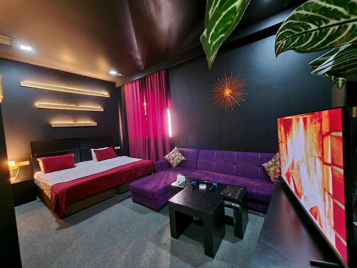 Cinema Plaza Hotel Baku Exterior photo