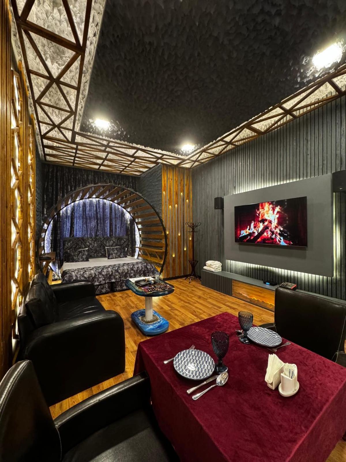 Cinema Plaza Hotel Baku Exterior photo